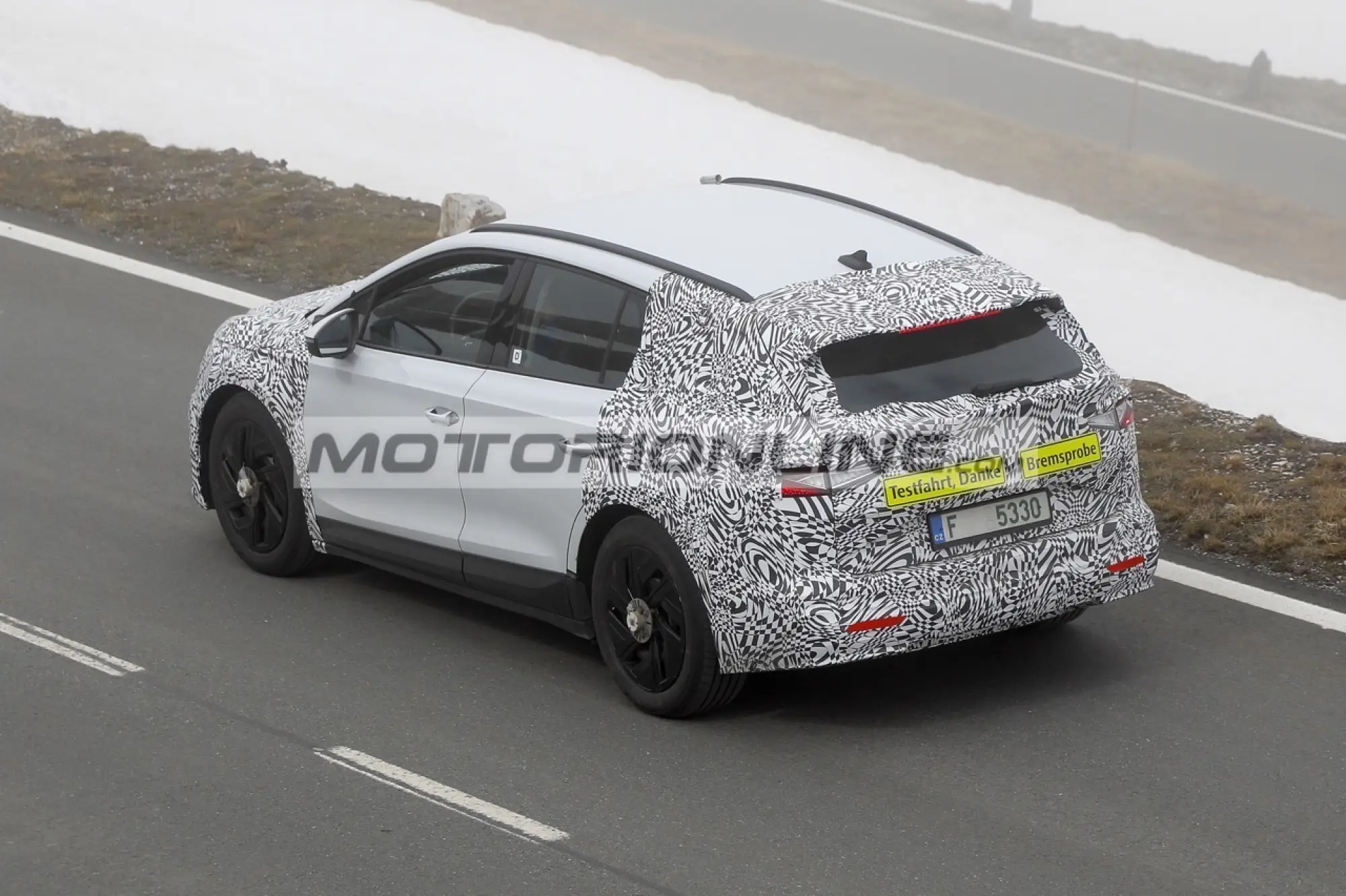 Skoda Enyaq facelift - Foto spia 27-5-2024 - 19