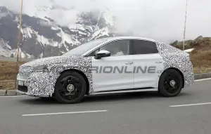 Skoda Enyaq Coupe 2025 - Foto spia 27-05-2024 - 3