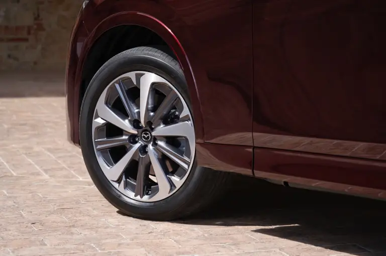 Mazda CX-80 2024 - Foto ufficiali - 15
