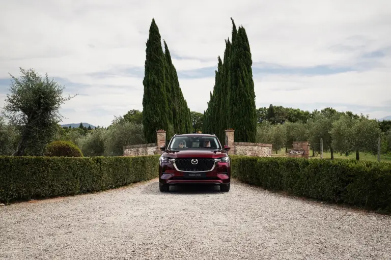 Mazda CX-80 2024 - Foto ufficiali - 32