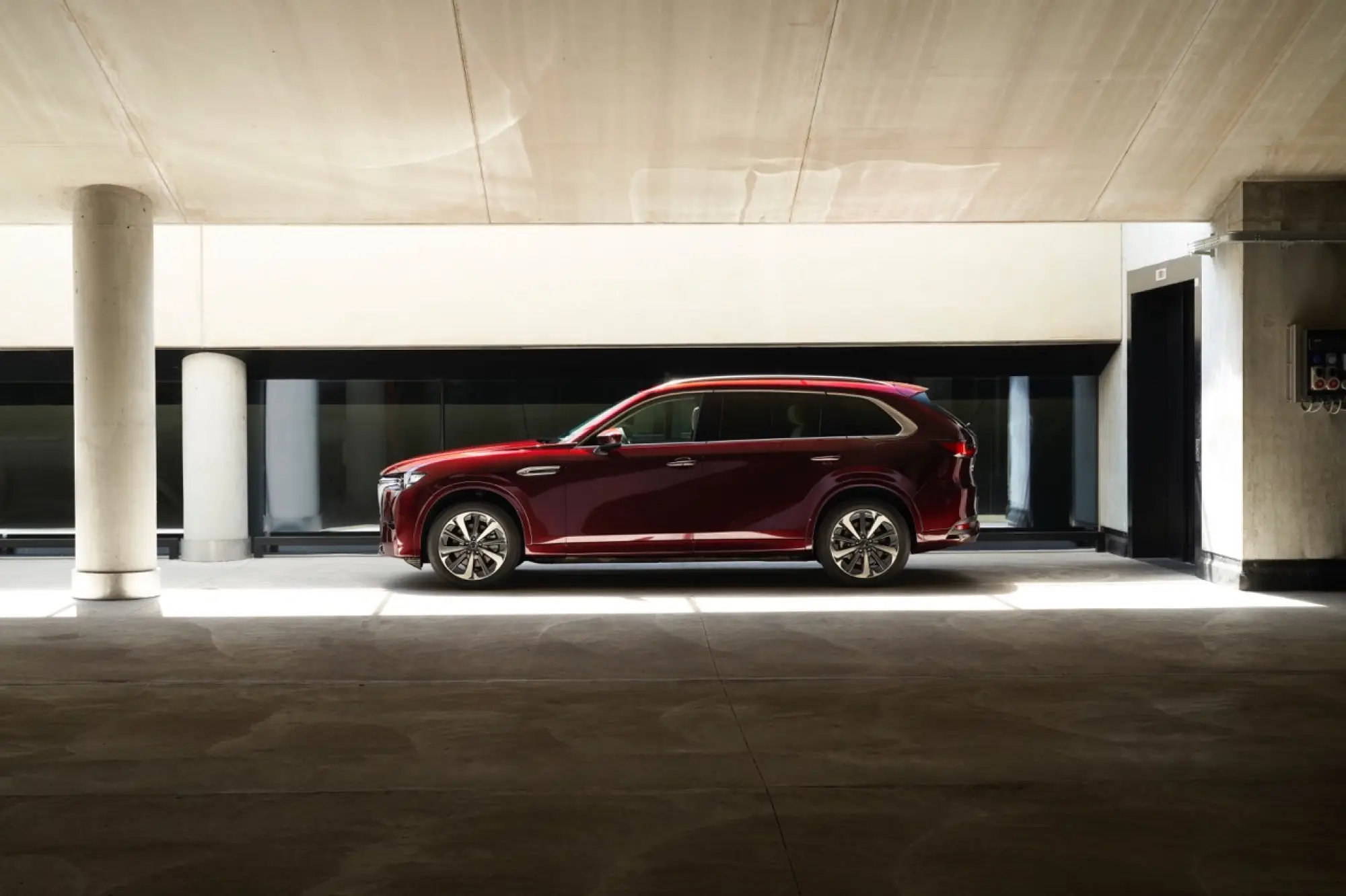 Mazda CX-80 2024 - Foto ufficiali - 36