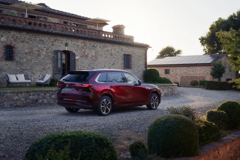 Mazda CX-80 2024 - Foto ufficiali - 35