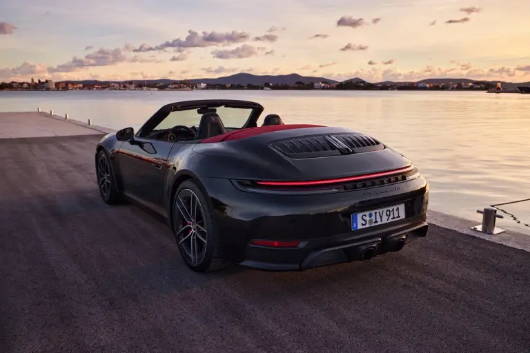 Porsche 911 2024 - Foto ufficiali - 18
