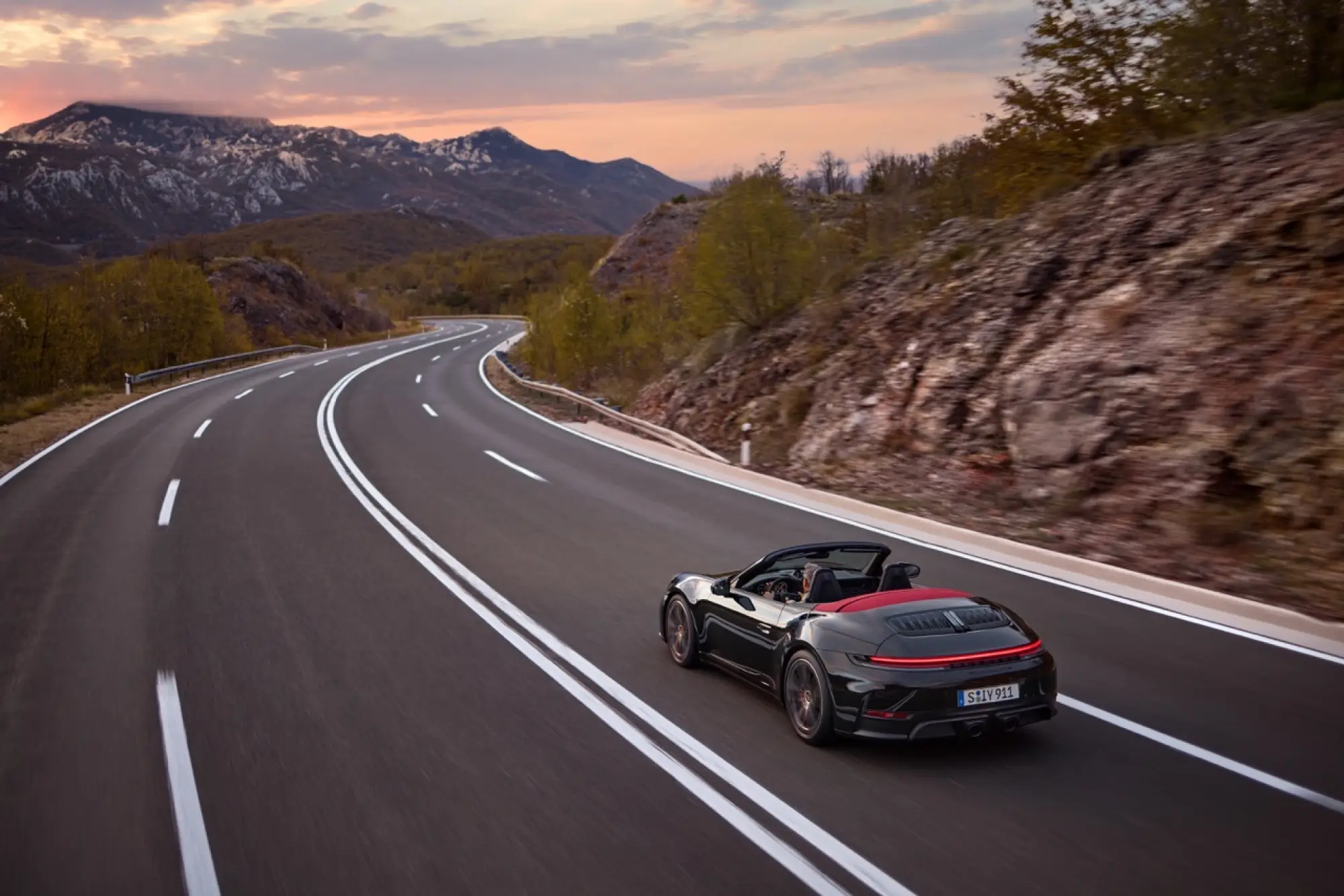 Porsche 911 2024 - Foto ufficiali - 21