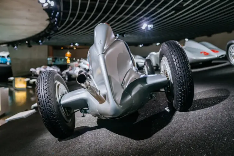 90 anni di Mercedes-Benz W 25 - 7