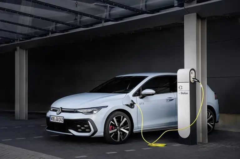 Nuove Volkswagen Golf eHybrid e GTE - 4