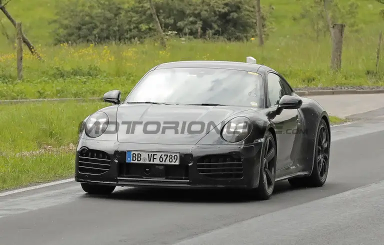 Porsche 911 Turbo Touring - Foto spia 29-05-2024 - 1