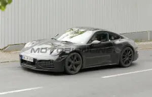 Porsche 911 Turbo Touring - Foto spia 29-05-2024 - 2
