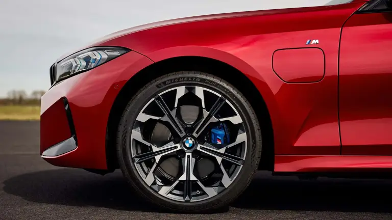 BMW Serie 3 2024 - 11