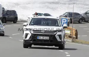 Volkswagen T-Roc 2025 - Foto spia 30-05-2024 - 1