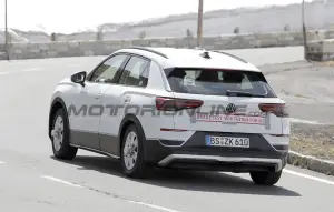 Volkswagen T-Roc 2025 - Foto spia 30-05-2024 - 15