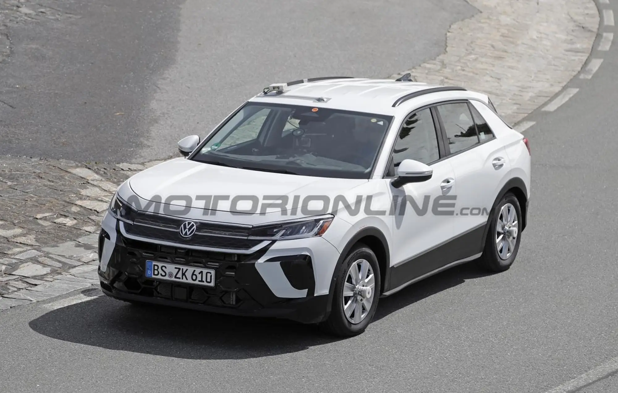 Volkswagen T-Roc 2025 - Foto spia 30-05-2024 - 14