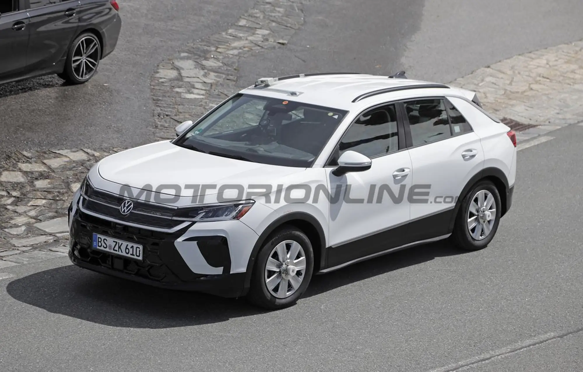 Volkswagen T-Roc 2025 - Foto spia 30-05-2024 - 18