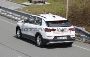 Volkswagen T-Roc 2025 - Foto spia 30-05-2024 - 24
