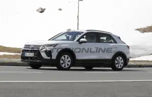 Volkswagen T-Roc 2025 - Foto spia 30-05-2024 - 8