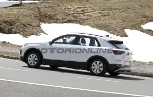 Volkswagen T-Roc 2025 - Foto spia 30-05-2024 - 6