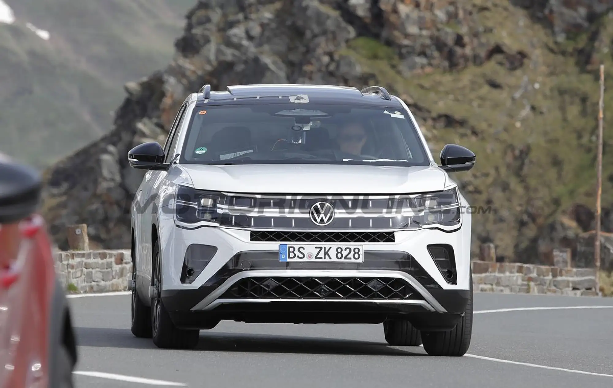 Volkswagen Atlas 2025 - Foto spia 30-05-2024 - 1