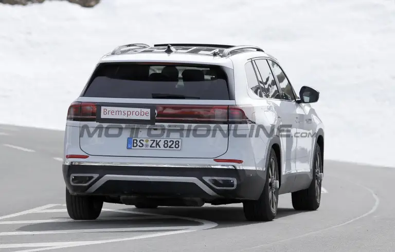 Volkswagen Atlas 2025 - Foto spia 30-05-2024 - 11