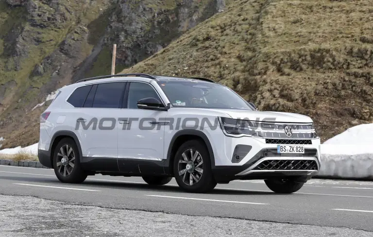 Volkswagen Atlas 2025 - Foto spia 30-05-2024 - 9