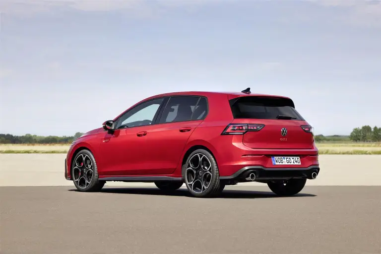 Volkswagen Golf GTI e GTI Clubsport - 16