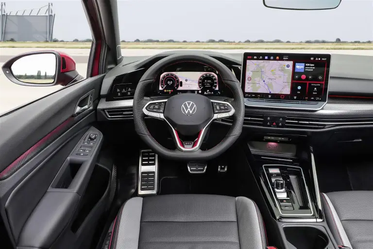 Volkswagen Golf GTI e GTI Clubsport - 15