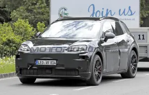 Porsche Cayenne EV - Foto spia 06-06-2024