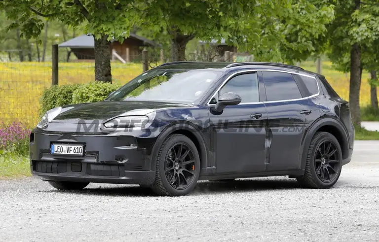 Porsche Cayenne EV - Foto spia 06-06-2024 - 6