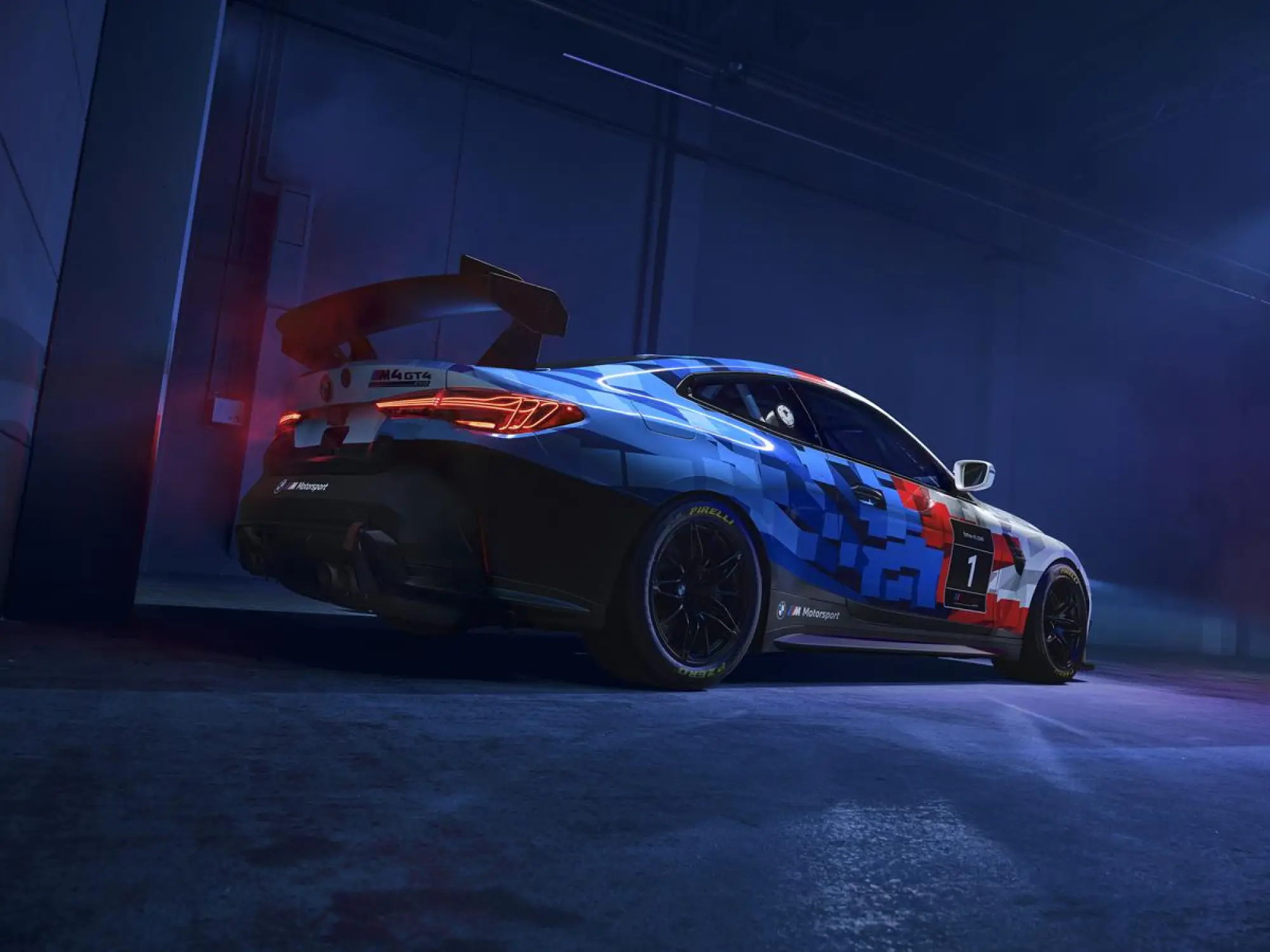 BMW M4 GT3 EVO - 17