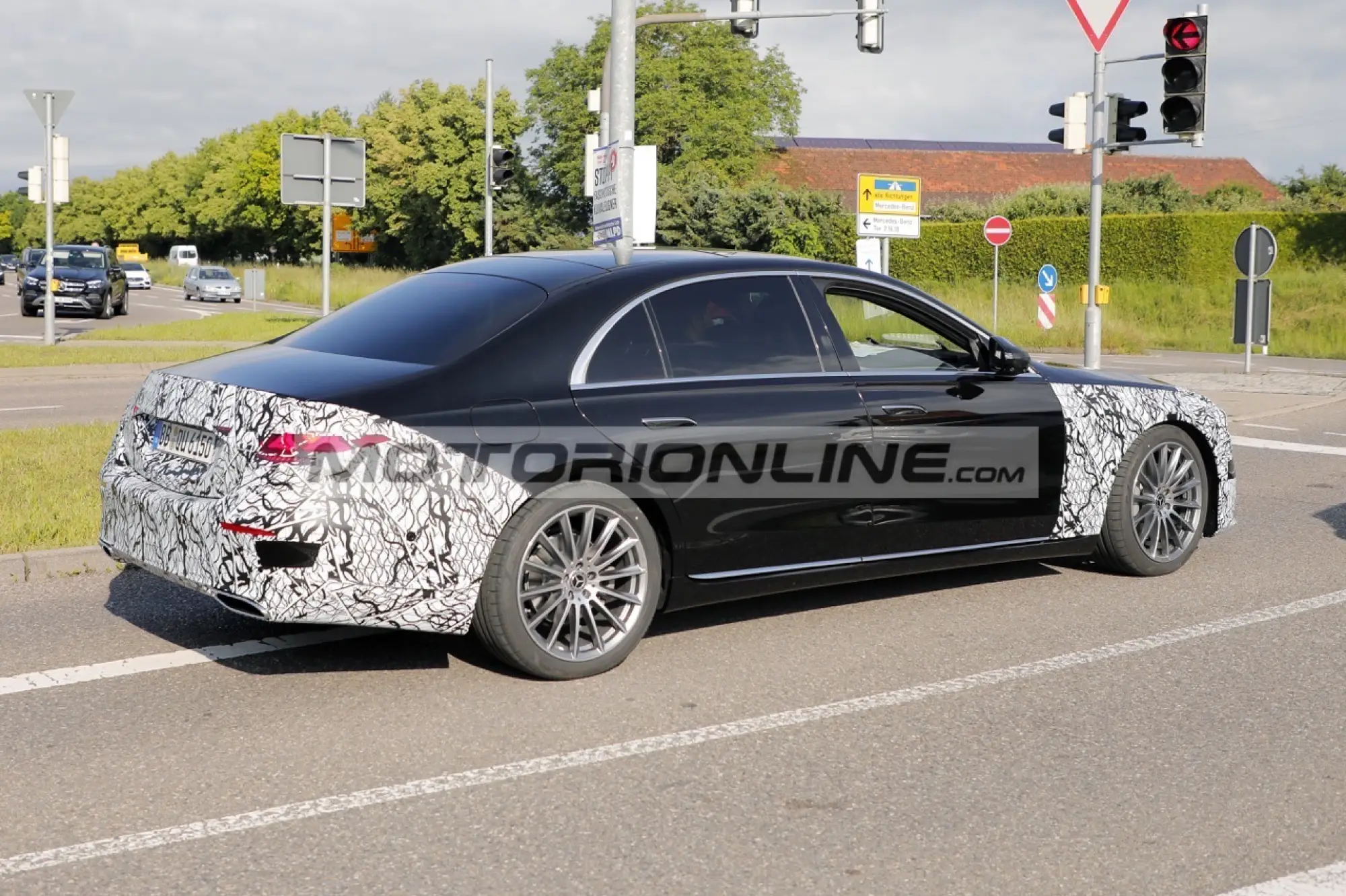 Mercedes Classe S 2025 - Foto spia 7-6-2024 - 7