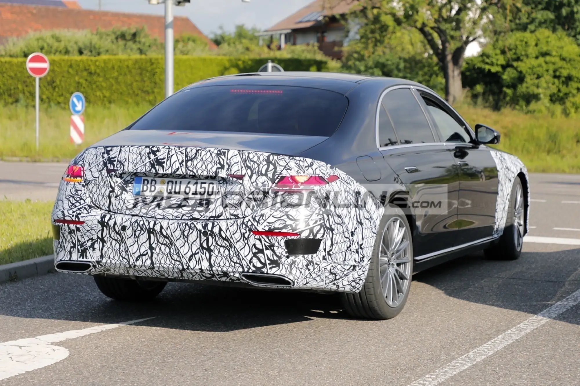 Mercedes Classe S 2025 - Foto spia 7-6-2024 - 10