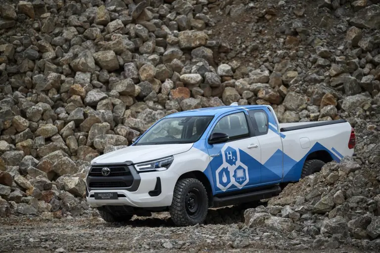 Toyota Hilux FCEV - Prototipo - 18