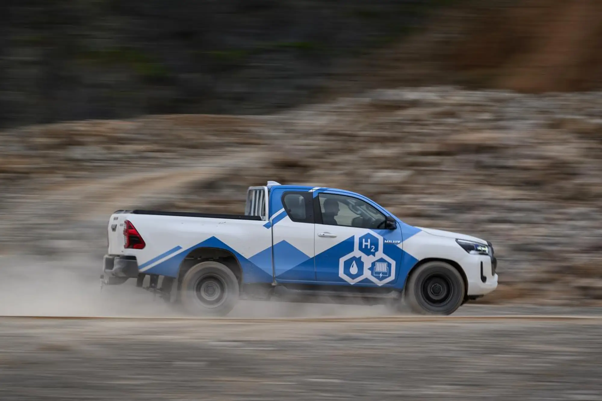 Toyota Hilux FCEV - Prototipo - 19