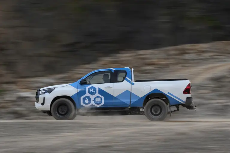 Toyota Hilux FCEV - Prototipo - 21