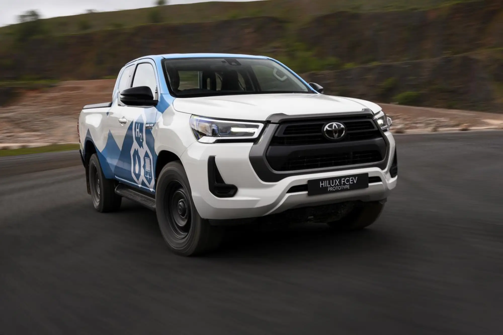 Toyota Hilux FCEV - Prototipo - 22