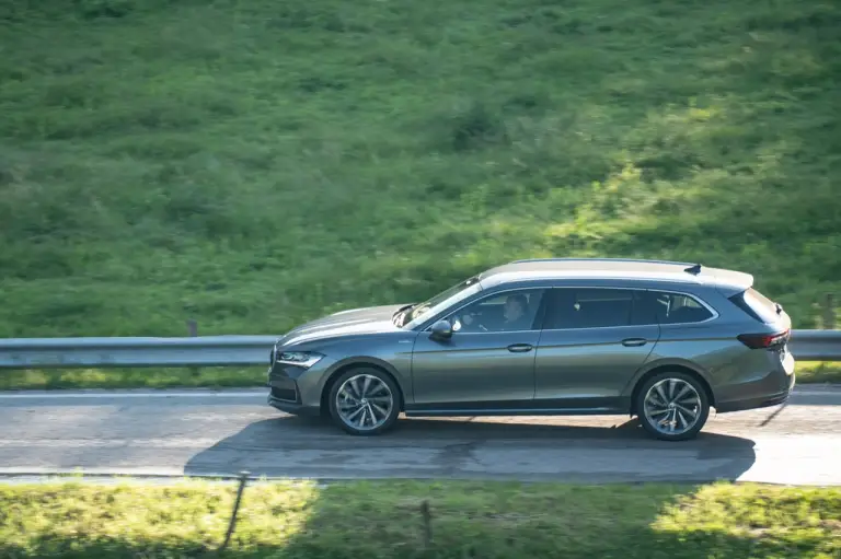 Skoda Kodiaq e Superb 2024 - Prime impressioni di guida - 54