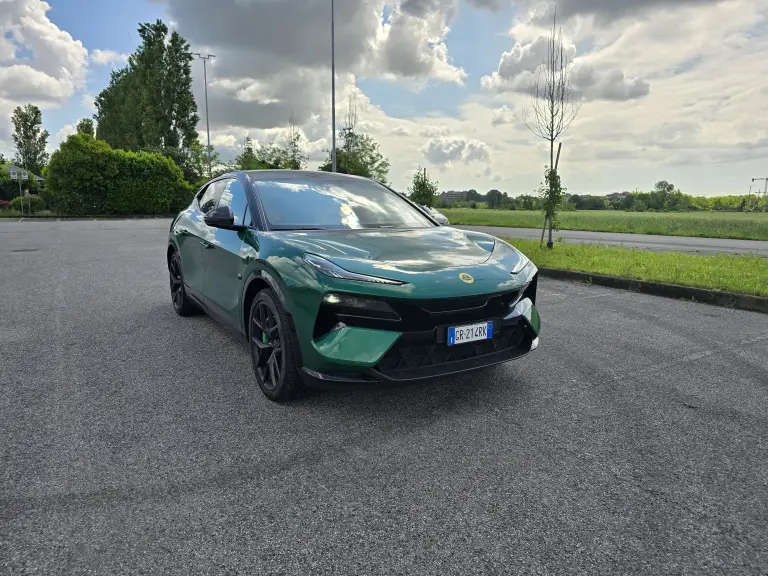 Lotus Eletre 2024 prova - 5