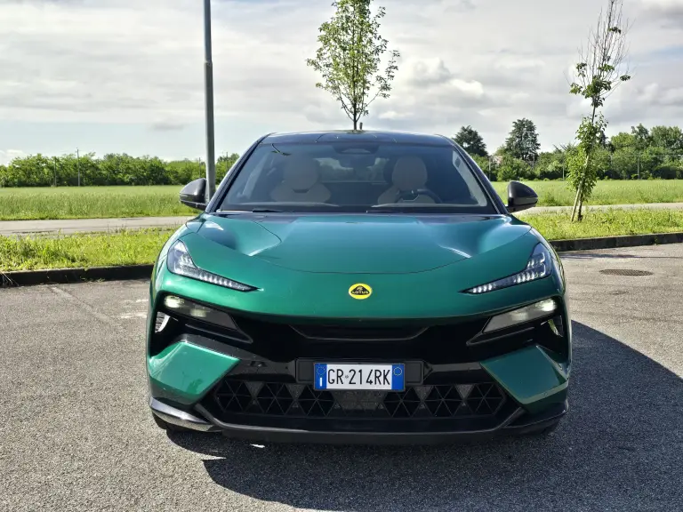 Lotus Eletre 2024 prova - 9