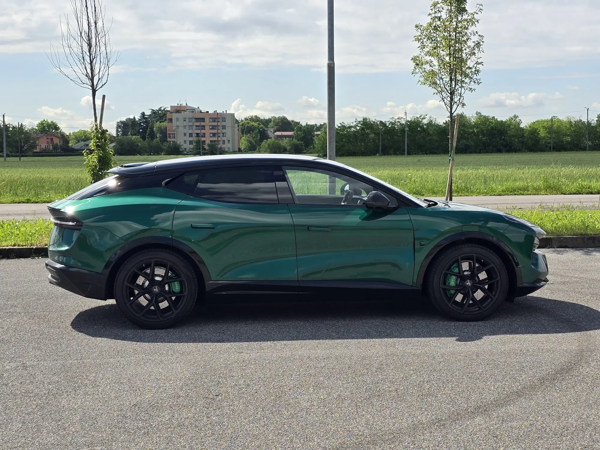 Lotus Eletre 2024 prova - 11