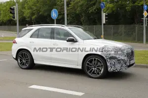 Mercedes GLE - Foto spia 10-6-2024 - 6