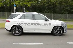 Mercedes GLE - Foto spia 10-6-2024 - 5