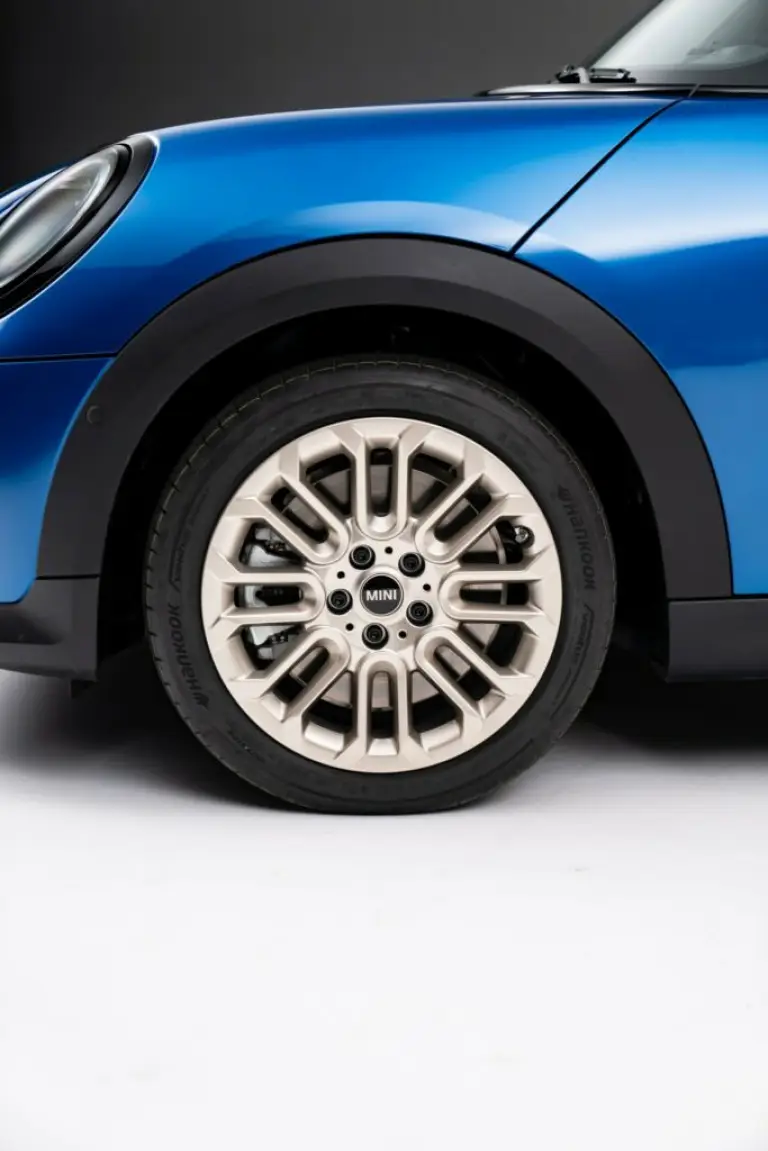 Mini Cooper 5 porte 2024 - 14