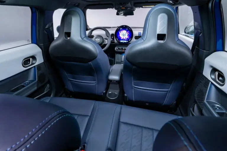 Mini Cooper 5 porte 2024 - 31
