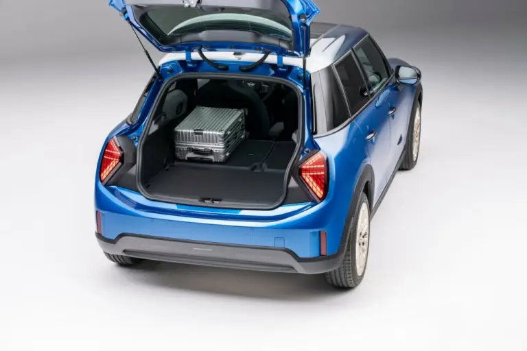 Mini Cooper 5 porte 2024 - 22