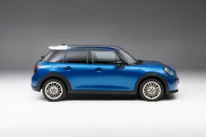 Mini Cooper 5 porte 2024 - 24