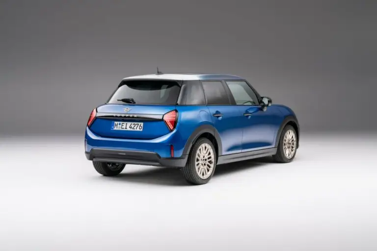 Mini Cooper 5 porte 2024 - 15