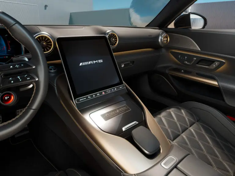 Mercedes-AMG SL 63 Golden Coast - 1