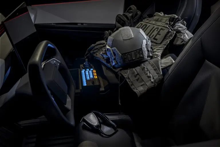 Tesla Cybertruck Next-Gen Patrol - 5