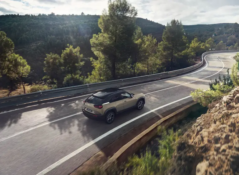 Mazda MX-30 R-EV - promozione giugno 2024 - 2