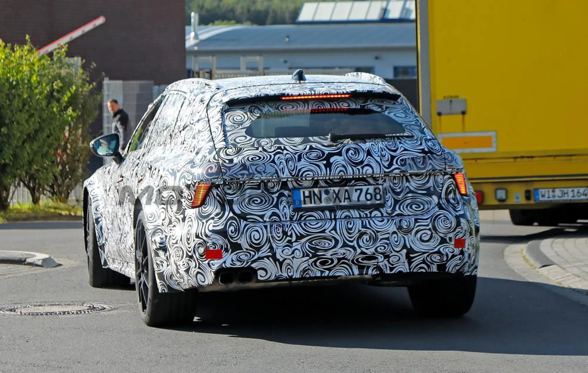 Audi A7 Allroad 2026 - Foto spia 19-06-2024 - 17