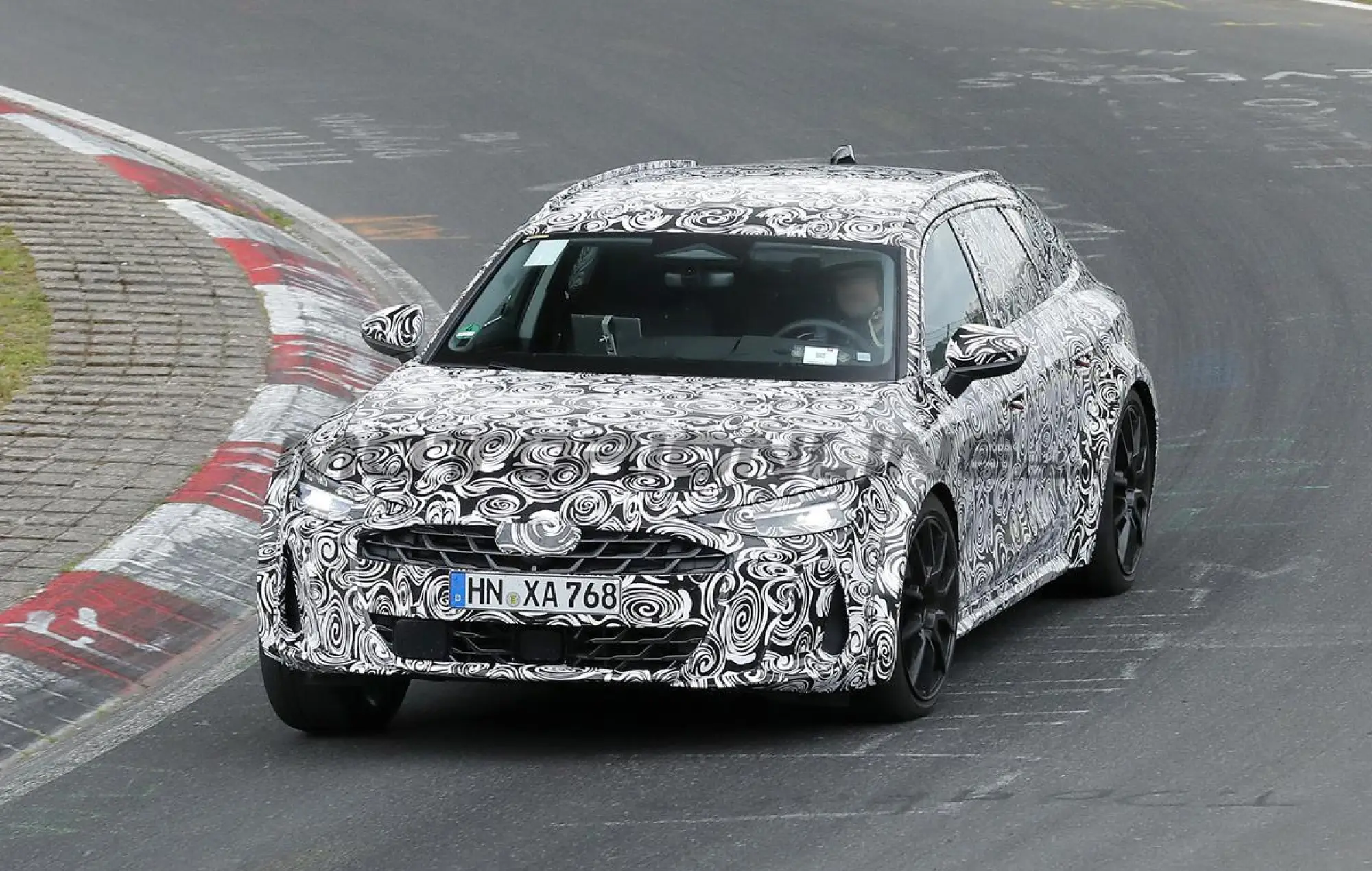 Audi A7 Allroad 2026 - Foto spia 19-06-2024 - 5